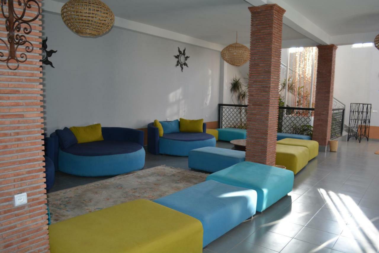 L'Auberge De Tennis Msc Oulad Lahsene Exteriör bild